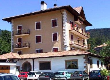 Albergo Aurora Tret