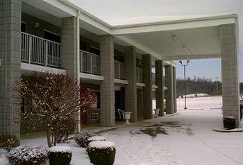 Campton Parkway Inn