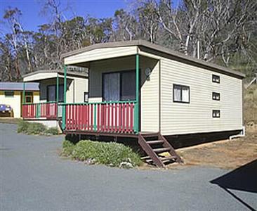 Buckenderra Holiday Village Cabins Eucumbene Cove