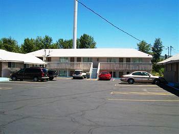 Plaza Motel Medford