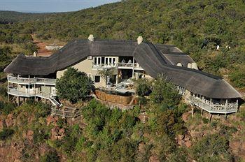 Clifftop Exclusive Safari Hideaway