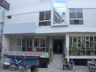 Vista Rooms at Dhanvantri Road