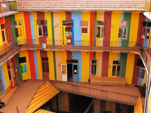 Casa de la Musica Hostel