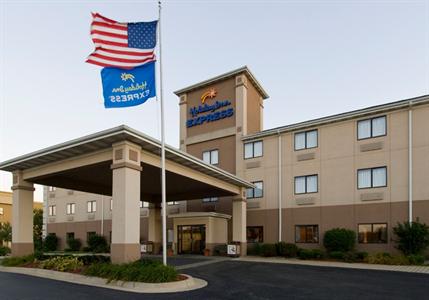 Holiday Inn Express Marshall