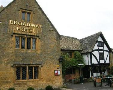 Broadway Hotel