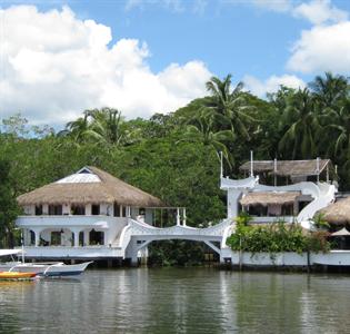 Pierhouse Lodging