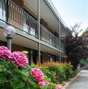 Red Cedars Motel Canberra