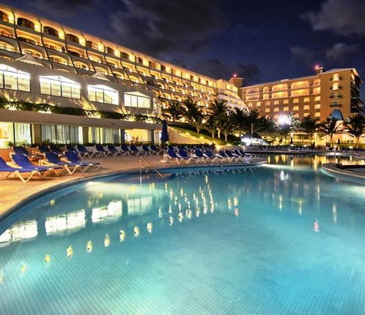 Golden Parnassus Resort Cancun