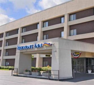 Baymont Inn & Suites Janesville