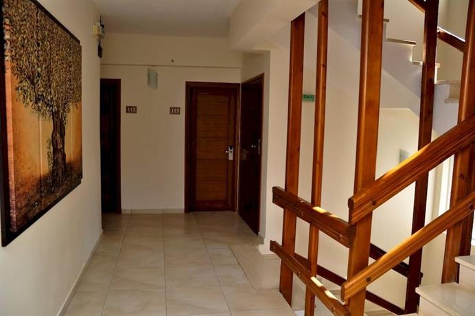 Artina Hotel