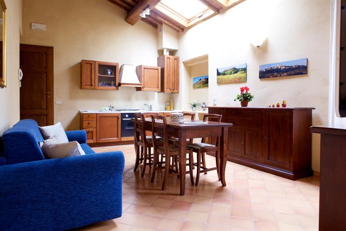 A spacious and bright apartment in Siena