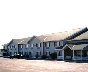 Paynesville Inn & Suites