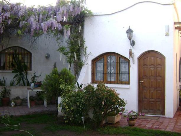 Homestay in Mendoza near Bodegas Santa Ana