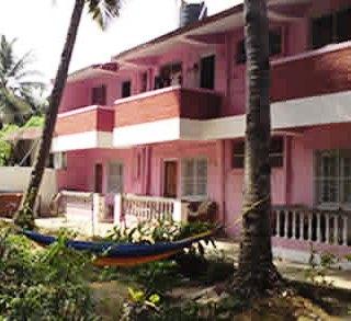 Mamoos Place
