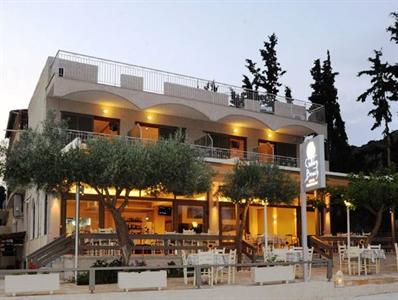 Golden Beach Hotel Tolon