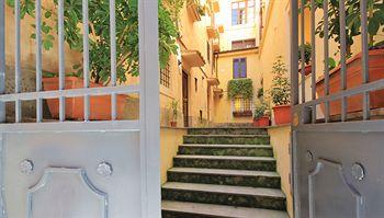 Coloseum apartments - Roman Forum area