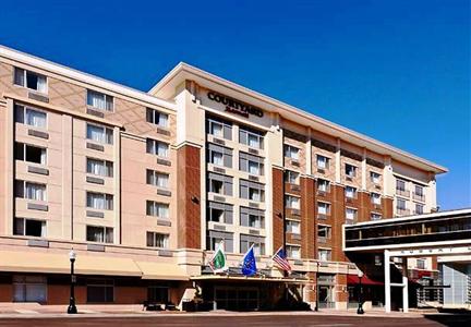 Courtyard by Marriott Fort Wayne Downtown at the Grand Wayne Center