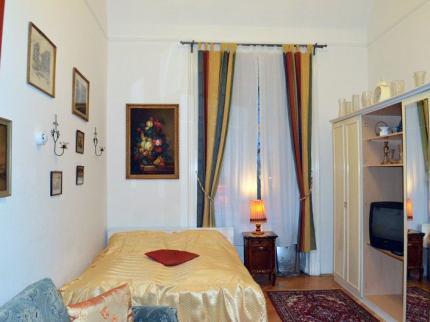 Vaci Main Pedestrian Street Apartment