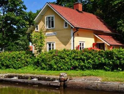 Jonsboda Cafe & Cottages