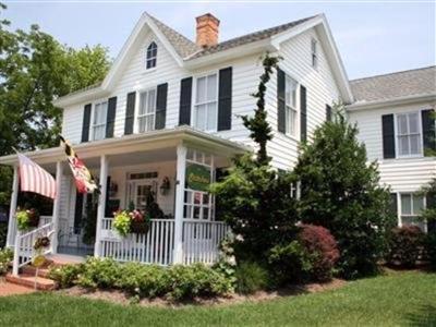 Five Gables Inn & Spa