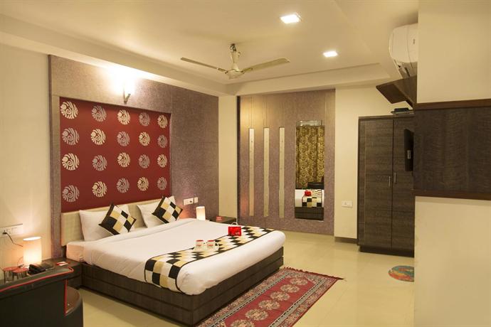 OYO Rooms Bani Park Bhrigu Marg