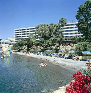 Louis Apollonia Beach