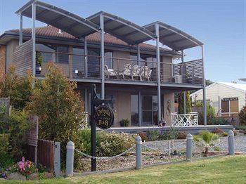 Corinella On The Esplanade Bed & Breakfast