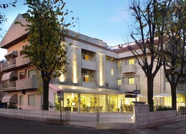 Hotel Nives Riccione