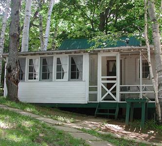 Birch Cliff Lodge on Baptiste Lake