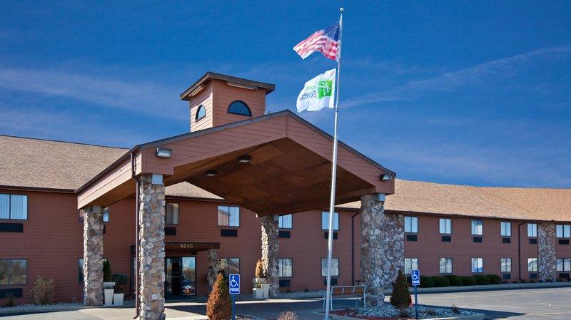 Holiday Inn Express Fremont Angola Area