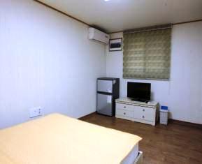 J-Honor Guesthouse