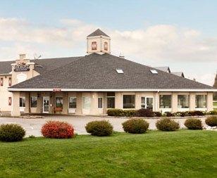 Baymont Inn & Suites Pella