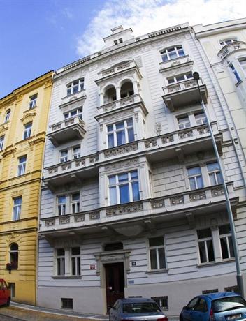 Na Smetance Apartment