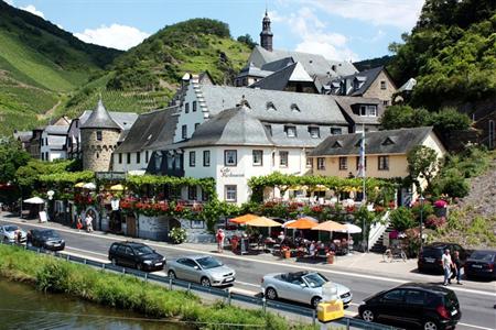 Hotel Haus Burg Metternich