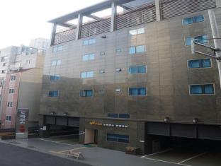 Novalus Tourist Hotel