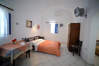 Georgis Apartments
