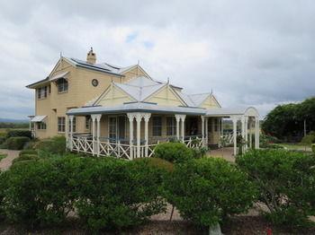 Grovely House Bed & Breakfast