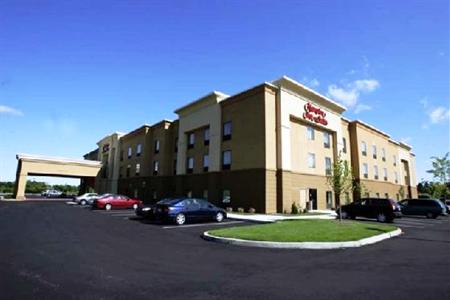 Hampton Inn & Suites Manchester