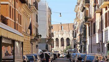 Colosseum apartments - Roman Forum area