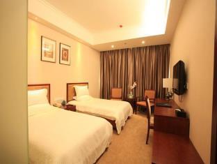 GreenTree Inn ShanDong JiNing WeiShan Lake International Wetland Park Business Hotel