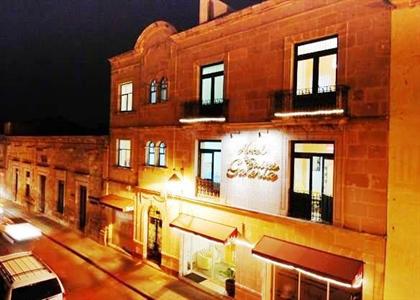 Hotel & Suites Galeria Morelia