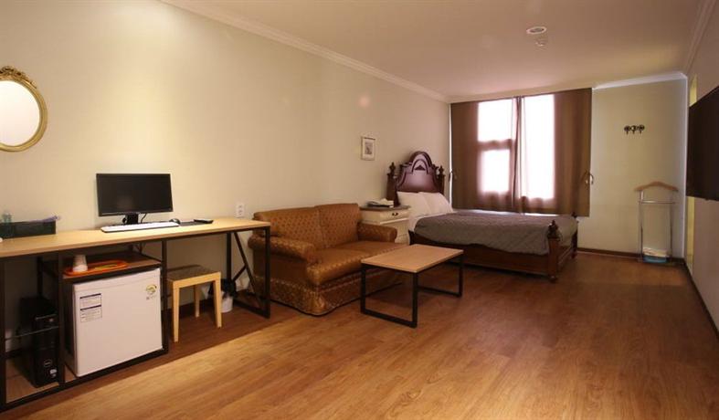 K City Hotel