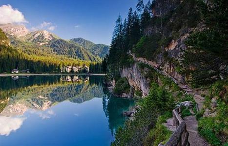 Hotel Lago di Braies