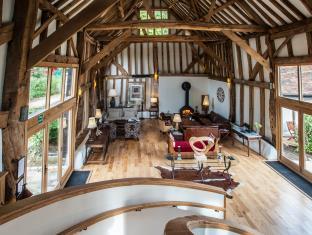 The Barn at Roundhurst