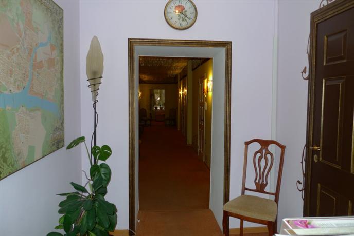 Hotel Vintazh