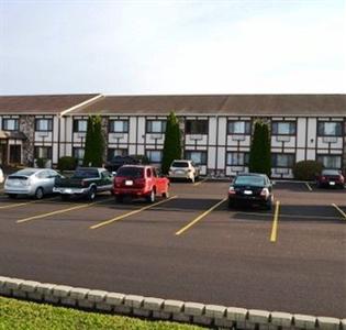 Sky Lodge Inn & Suites Delavan