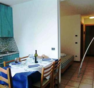 Residence Lores 2 Go Vacanze Mezzana