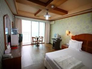 Goodstay Jangseungpo Beach Hotel