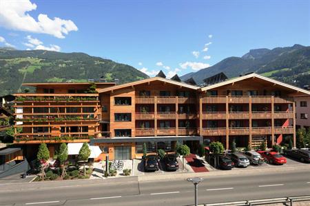 Das Posthotel - Apart & Tirol