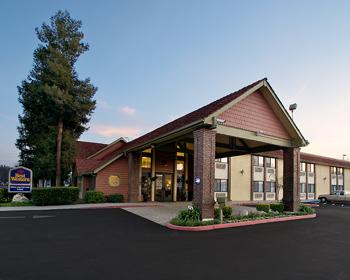 BEST WESTERN Town & Country Lodge